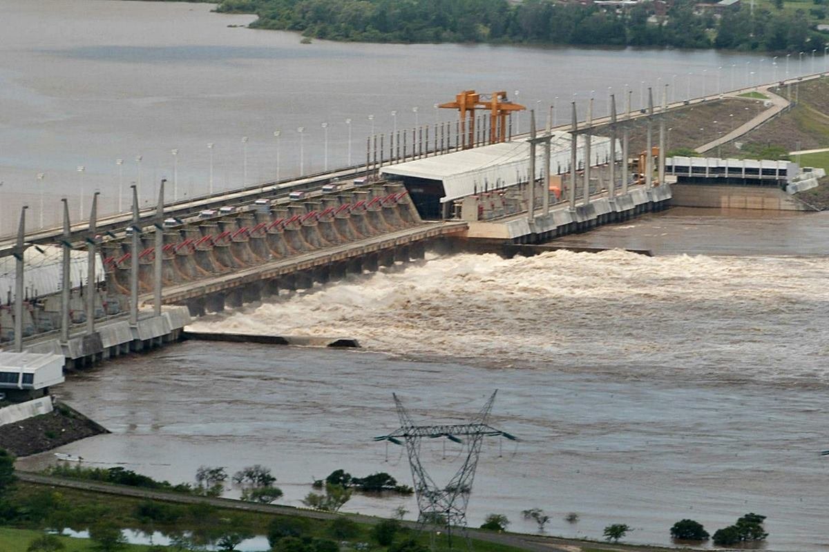 Servicio de limpieza del edificio de Salto Grande