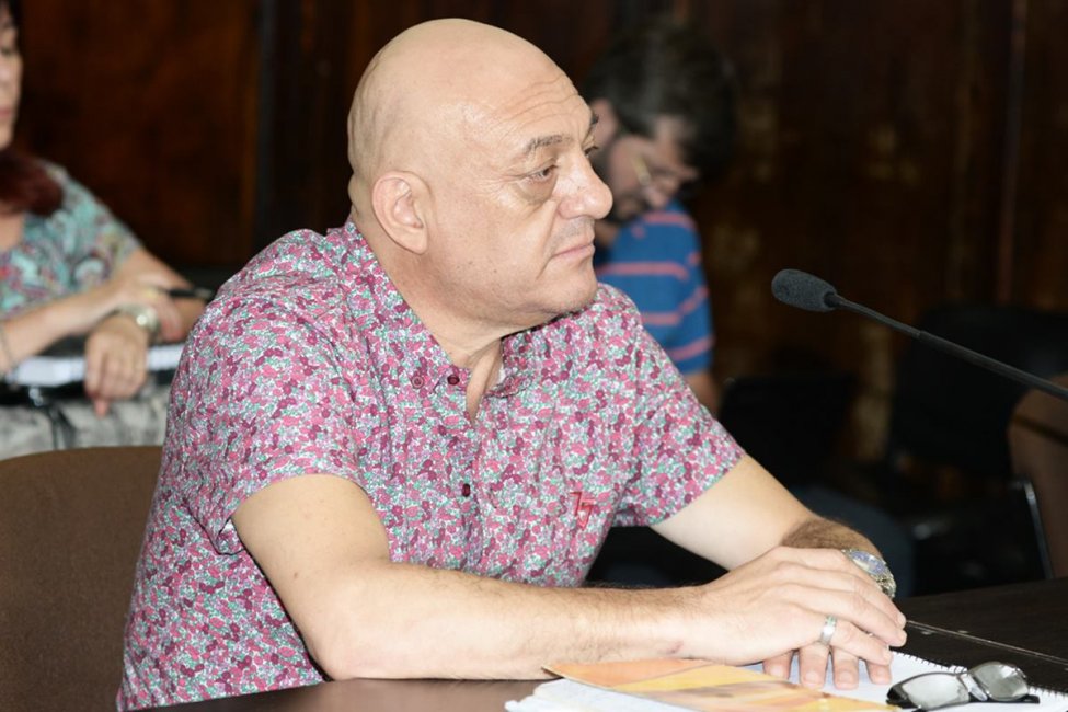 Gustavo Alfonzo pide salidas laborales a dos años de su condena