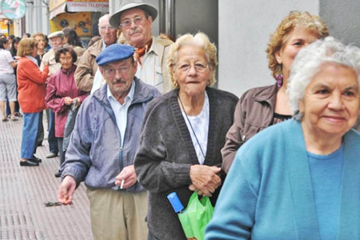 M&aacute;s de 900 jubilaciones provinciales en Concordia.