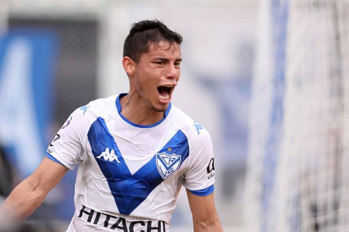 El concordiense Robertone vuelve a vestir la camiseta de Velez Sarfield.