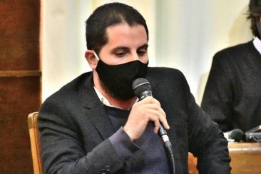 El edil opositor criticó fuertemente la iniciativa. El edil opositor criticó fuertemente la iniciativa.