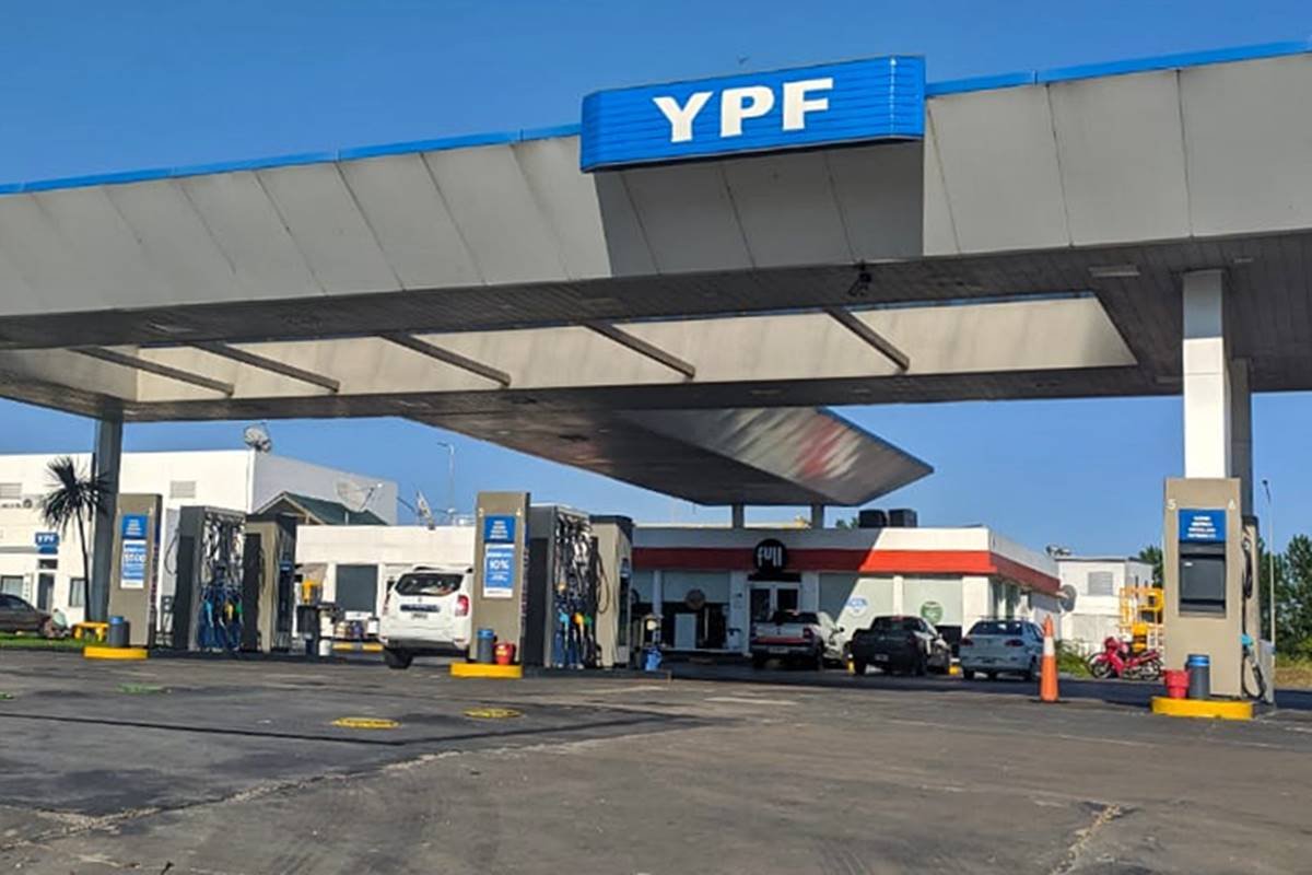 El incremento promedio ser&aacute; del 0,5% para las naftas y del 0,75% para el gasoil.