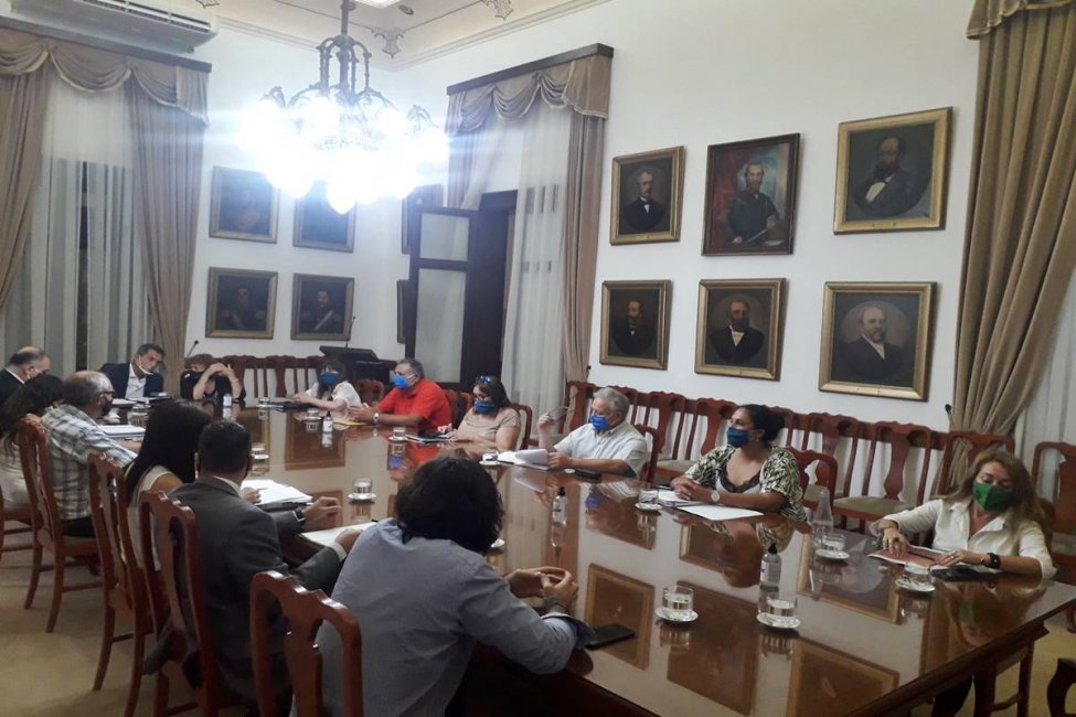 PARITARIAS: Los gremios estatales rechazaron la oferta salarial y la declararon “insuficiente”