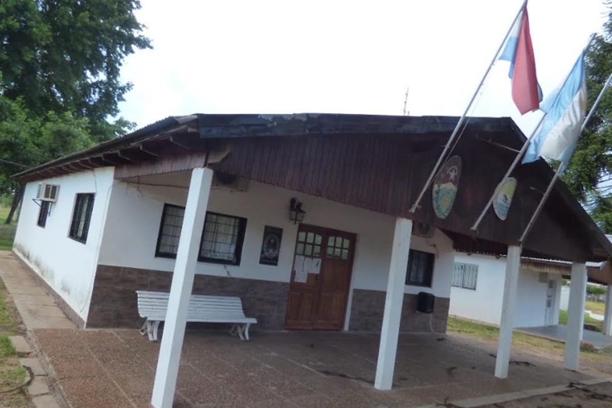 Empleados municipales reciben incremento en sus sueldos.