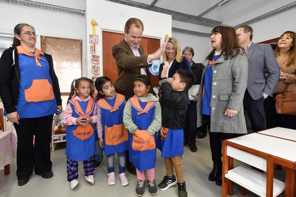 Bordet dijo que la extensión horaria de clases significará "un mejor salario” para los docentes