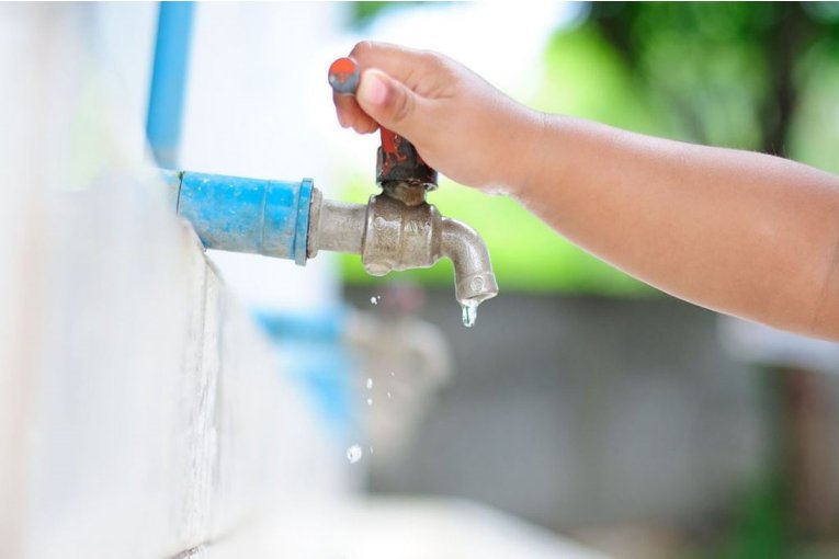 El servicio de agua potable se verá afectado en Concordia por obras de "urgencia"