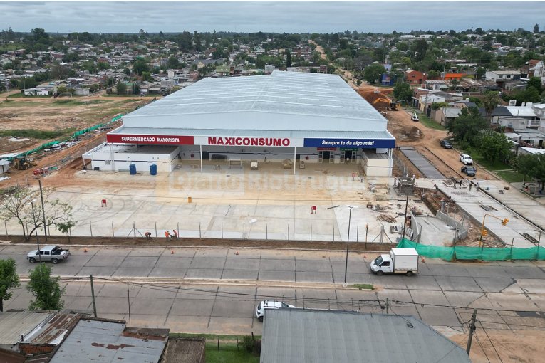 Entidades mercantiles reiteraron su pedido al municipio para que haga cumplir la Ley 9393 a Maxiconsumo