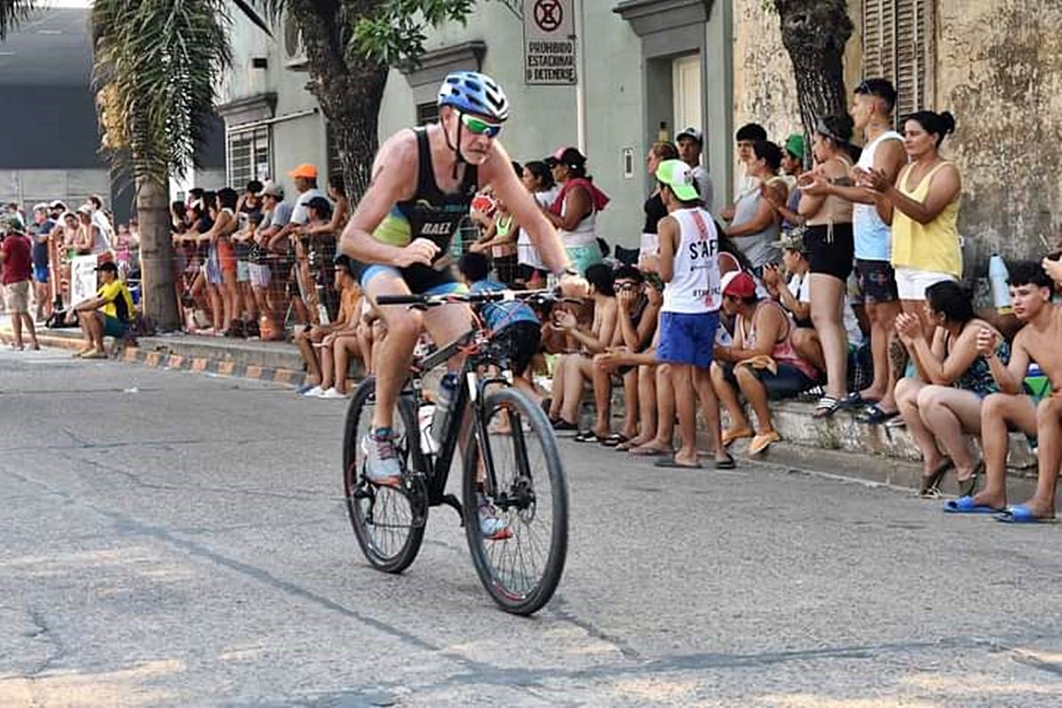 La quinta fecha del triatl&oacute;n entrerriano se desarrolla en Victoria.