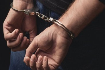 El otro implicado quedó en libertad. El otro implicado quedó en libertad.