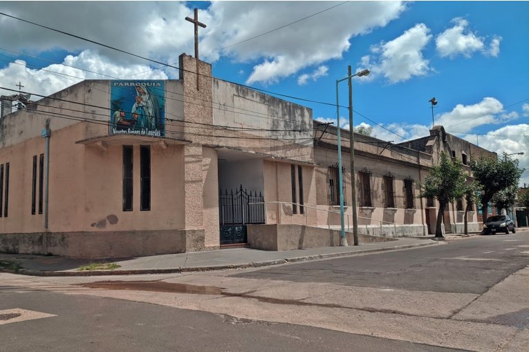 Lanzan campaña para mantener abierto el comedor Gruta de Lourdes