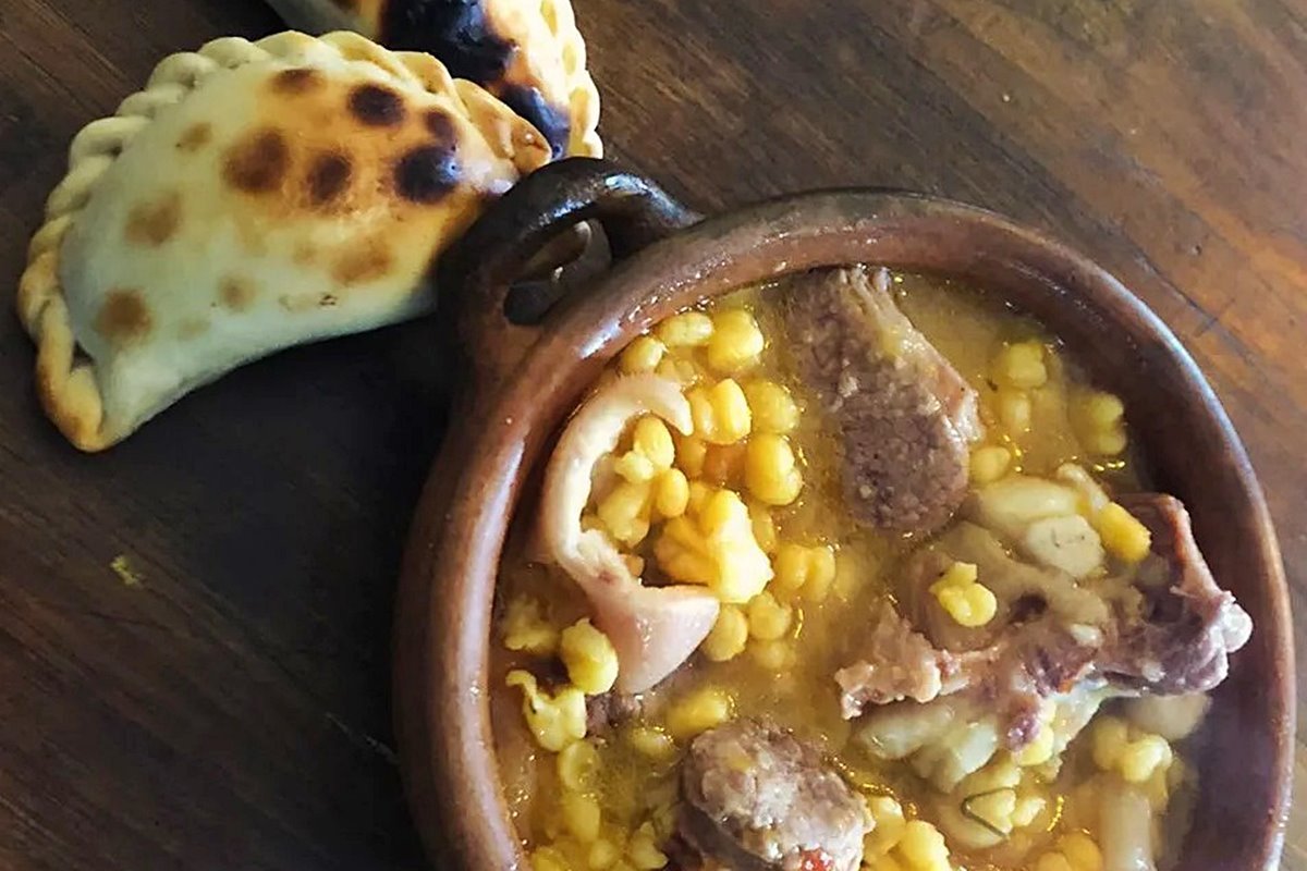 Locro, buseca y empanadas para este 1&deg; de Mayo.