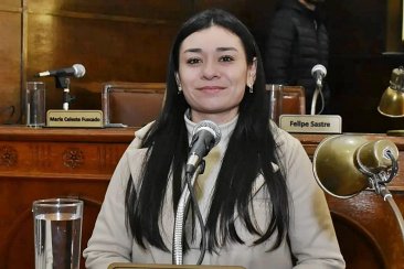 Fuertes respuestas a los dichos de la edil oficialista. Fuertes respuestas a los dichos de la edil oficialista.