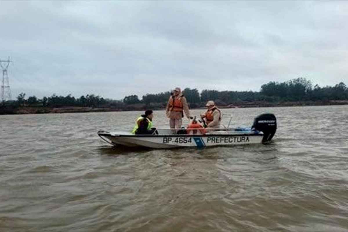 Prefectura Mocoret&aacute; y el repunte del r&iacute;o Uruguay.