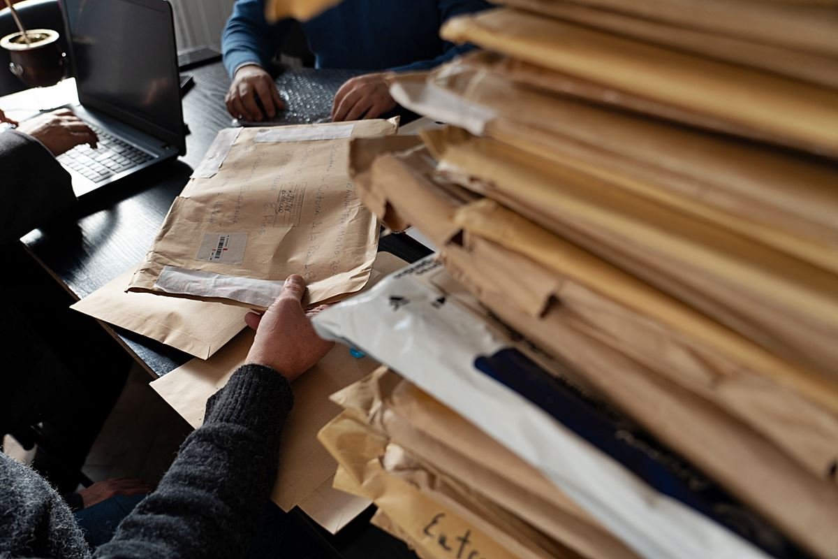 Sólo 4 obras fueron desestimadas para participar del premio. Sólo 4 obras fueron desestimadas para participar del premio.