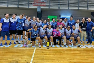 El equipo femenino de primera división cierra una temporada brillante. El equipo femenino de primera división cierra una temporada brillante.