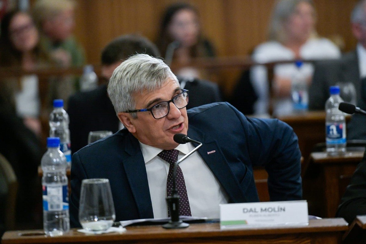 Rubén Dal Molín, senador de Juntos por Entre Ríos Rubén Dal Molín, senador de Juntos por Entre Ríos