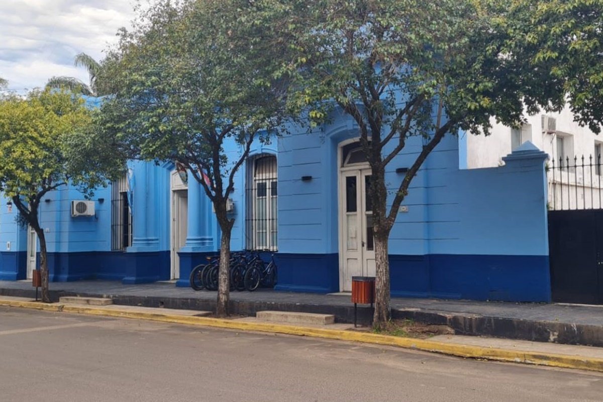Los efectivos entregaron tanto sus tel&eacute;fonos personales como los provistos por la fuerza.