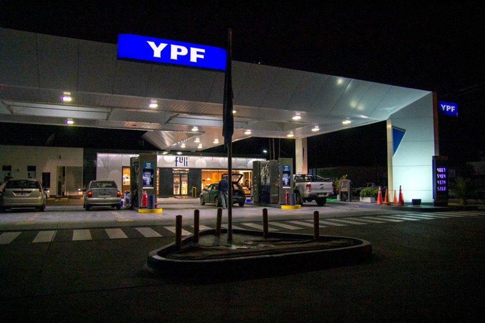 Estacionero concordiense explicó cómo cargar con descuento en YPF