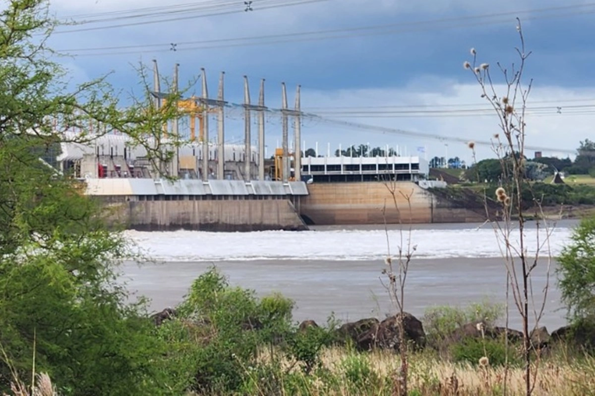 Continúa la tendencia del nivel de río en bajante. Continúa la tendencia del nivel de río en bajante.