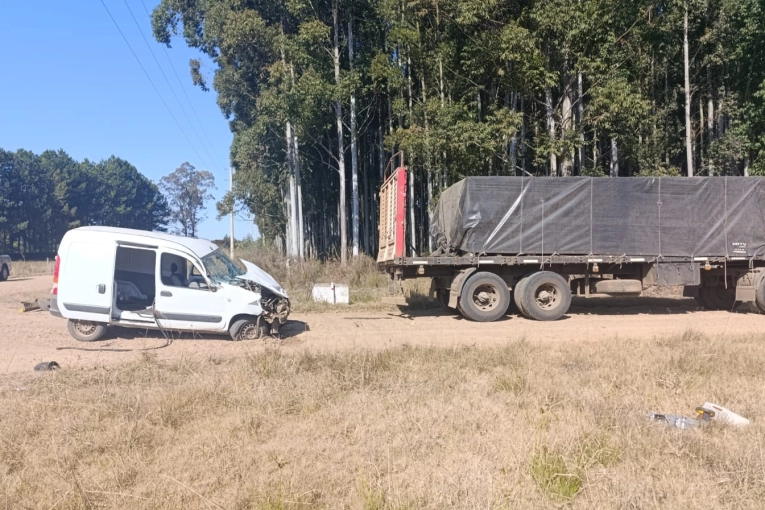 El esposo de una intendenta sufrió lesiones al chocar con un camión