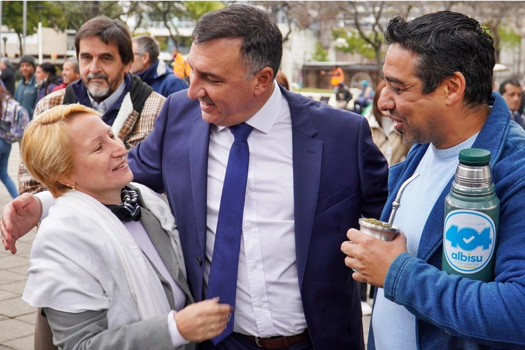 Albisu propone que Salto y Concordia aprovechen "el enclave logístico" de Salto Grande