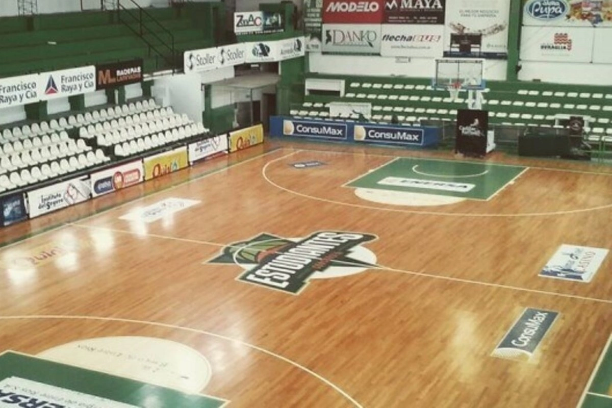 Amistoso en el Gigante Verde. Amistoso en el Gigante Verde.