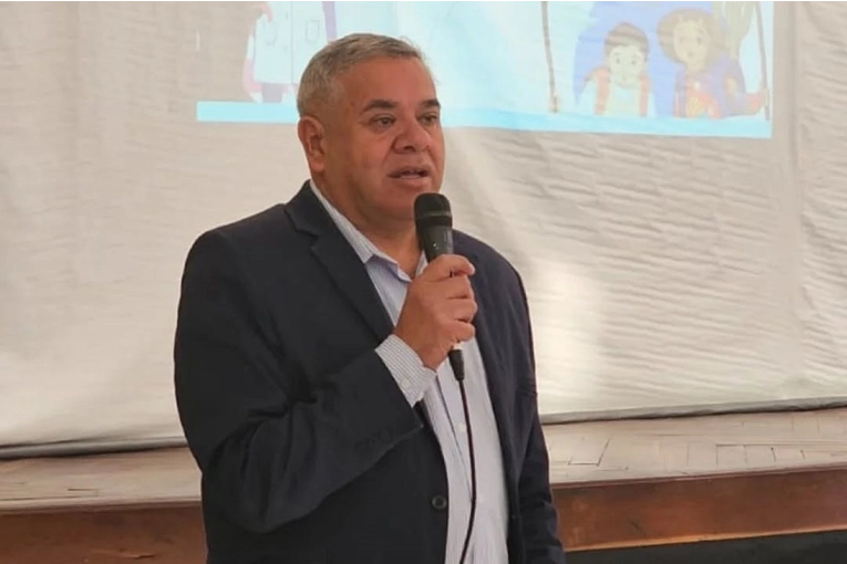 Barrios dejará de ser el Director Departamental de Escuelas