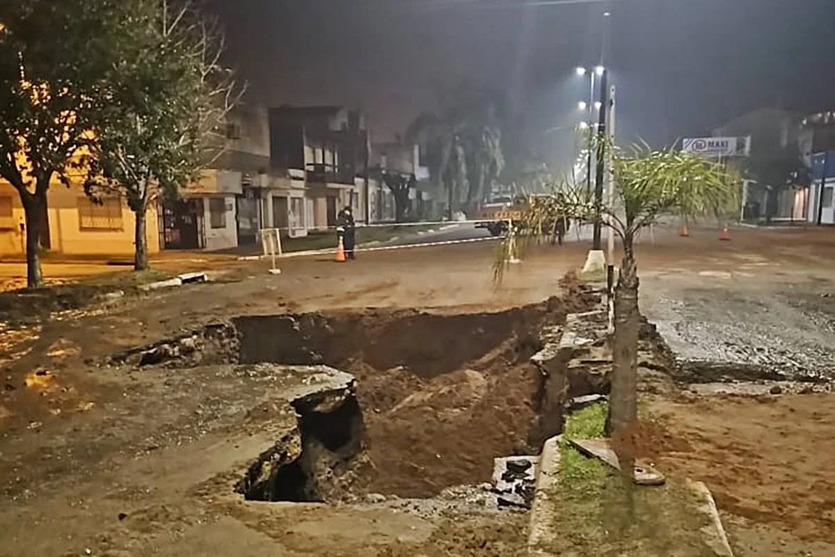 Por los trabajos se debi&oacute; cortar el transito en Bv. San Lorenzo.