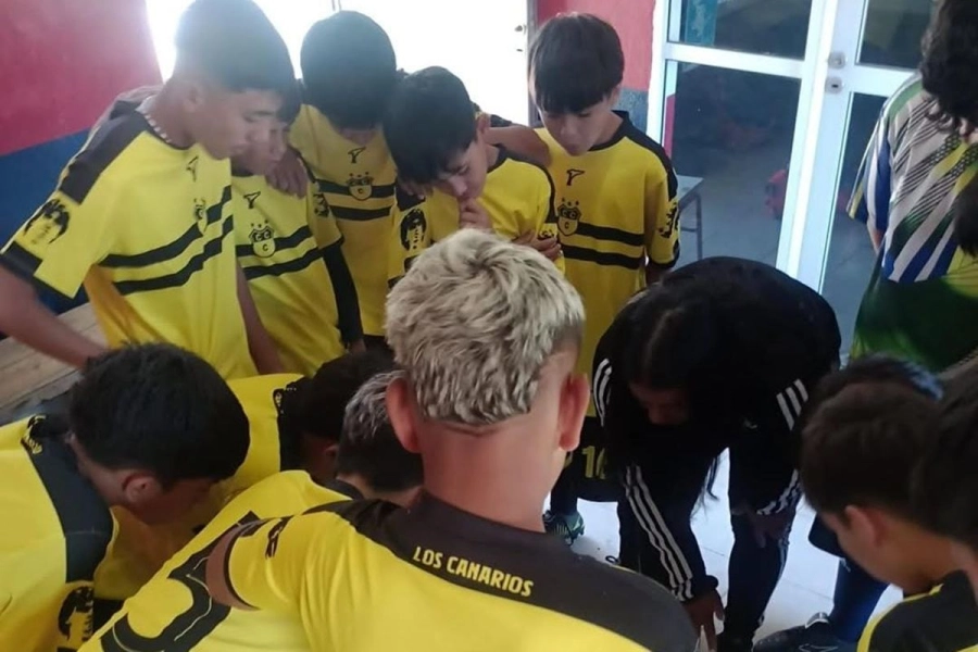 Charla t&eacute;cnica para sus dirigidos.