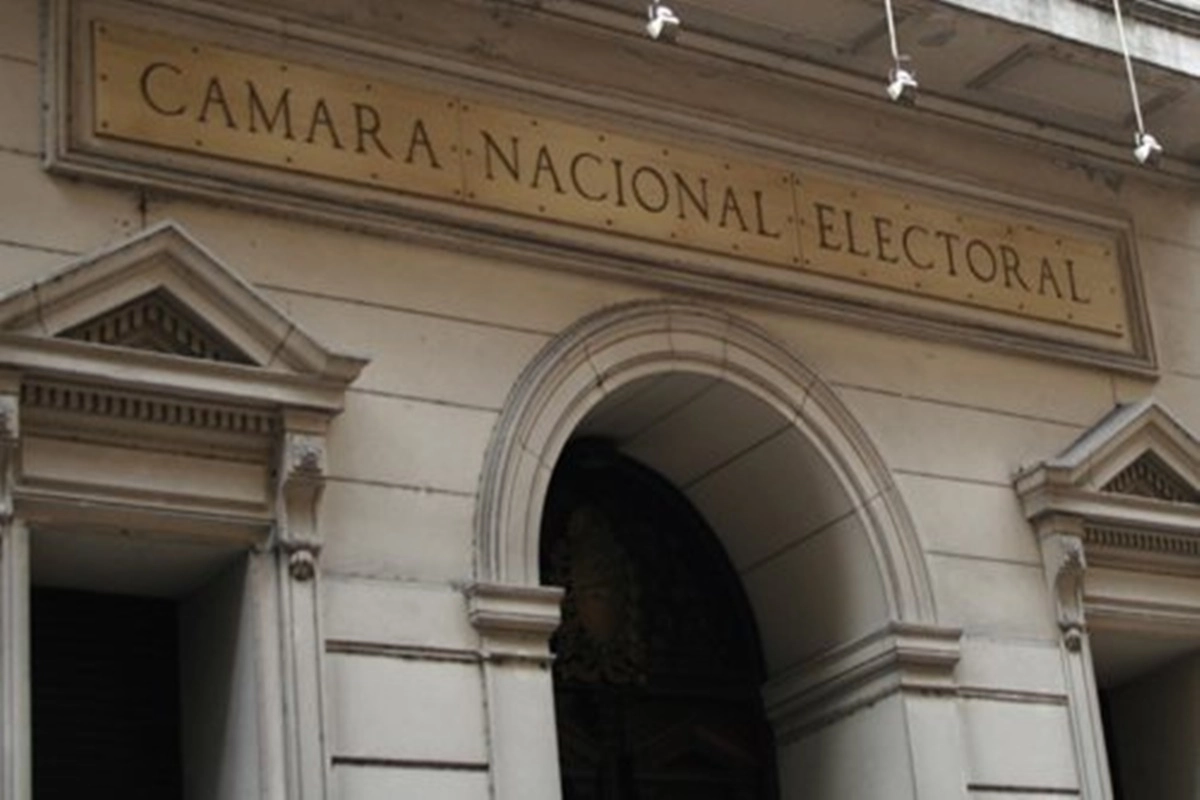La propuesta de Gaillard y Rubattino deberán reinscribir el frente. La propuesta de Gaillard y Rubattino deberán reinscribir el frente.