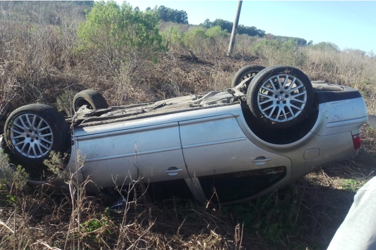 Un automóvil volcó sobre la Ruta 14 al sur de Concordia