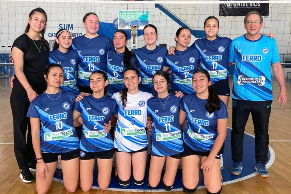 Las chicas de Ferro en el primer lugar del Voley Sub 14. Las chicas de Ferro en el primer lugar del Voley Sub 14.