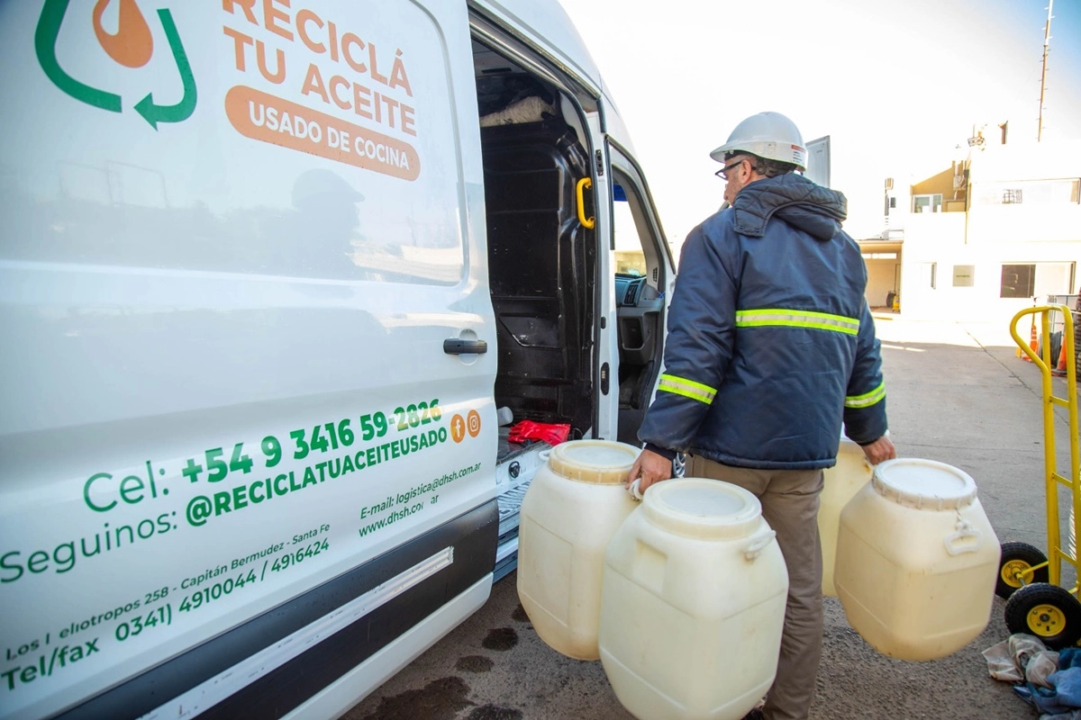 En Concordia existen puntos verdes donde los vecinos pueden llevar su aceite usado. En Concordia existen puntos verdes donde los vecinos pueden llevar su aceite usado.