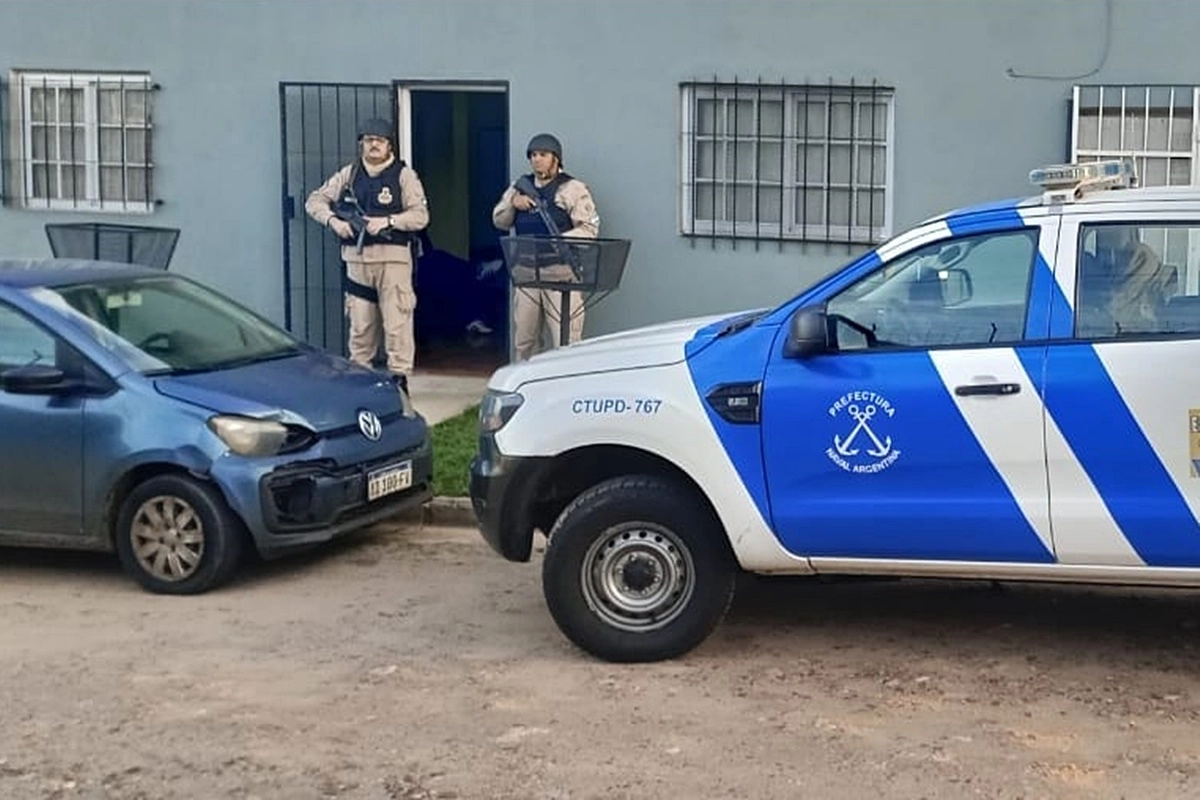 Allanamientos por agresión a efectivos de Prefectura.