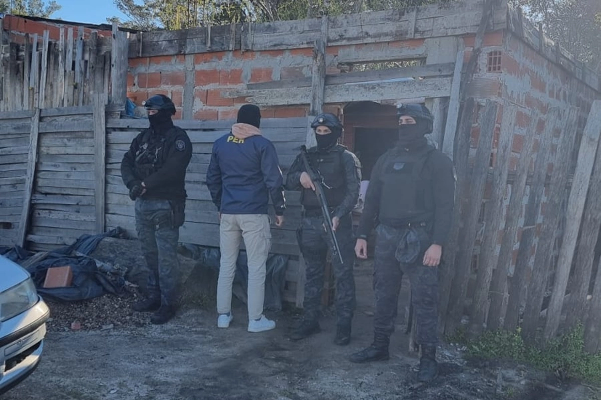 Los detenidos quedaron alojados en sede policial a la espera de su traslado. Los detenidos quedaron alojados en sede policial a la espera de su traslado.