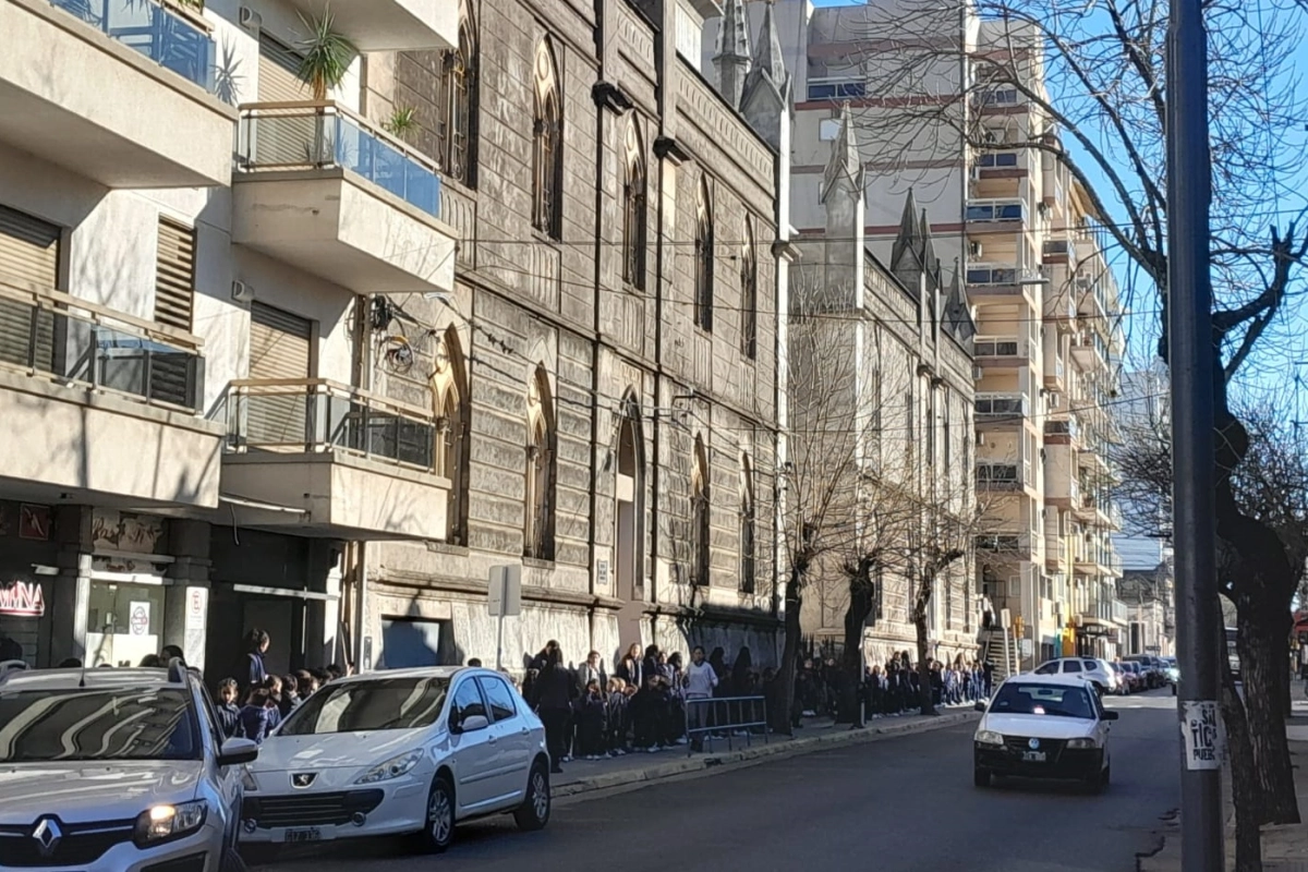 Abrazo al colegio San José.