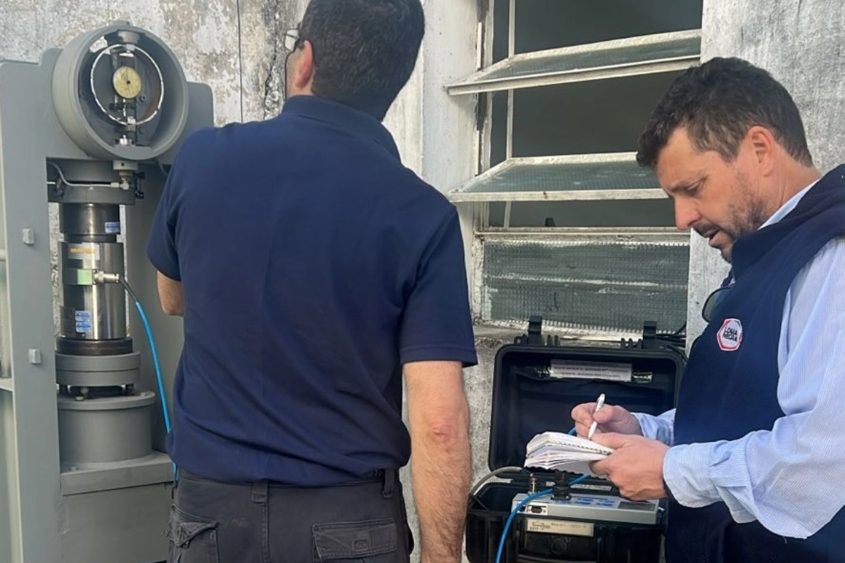 La empresa Loma Negra visitó el área de control de calidad. La empresa Loma Negra visitó el área de control de calidad.