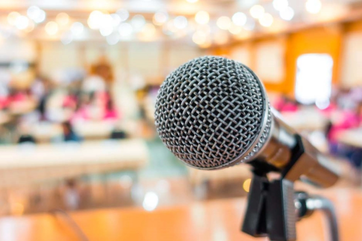 El curso de Oratoria abre la semana de capacitaci&oacute;n