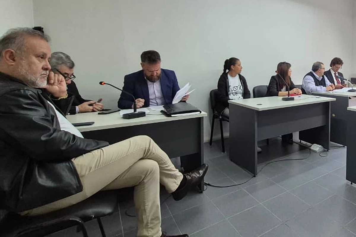 Se pasó a un cuarto intermedio y aún no hay fecha definida para nueva audiencia. Se pasó a un cuarto intermedio y aún no hay fecha definida para nueva audiencia.