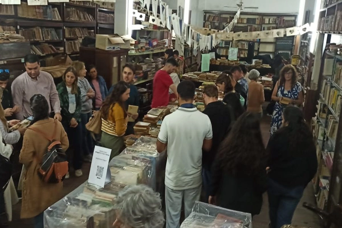 La suelta de libros conto con gran concurrencias desde horas tempranas.