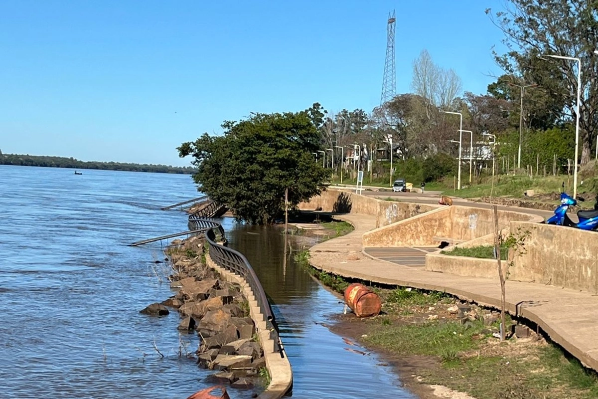 El nivel del embalse del Lago de Salto Grande tender&aacute; a 35.20 metros.