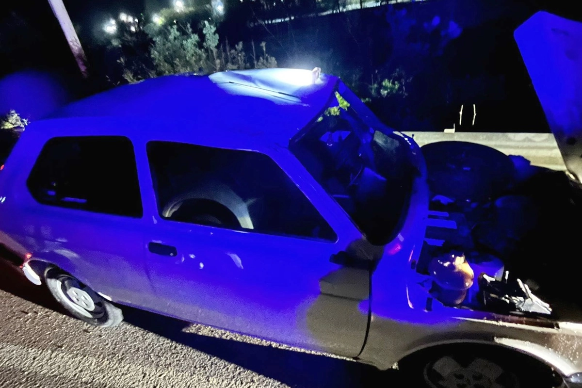 Pese a la brusquedad del impacto, no se registraron personas lesionadas.