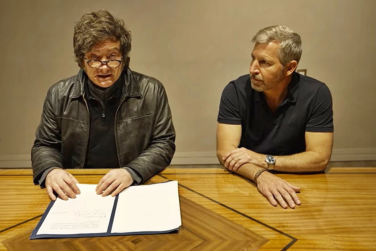 Javier Milei y Rogelio Frigerio, durante los anuncios en Paraná. Javier Milei y Rogelio Frigerio, durante los anuncios en Paraná.