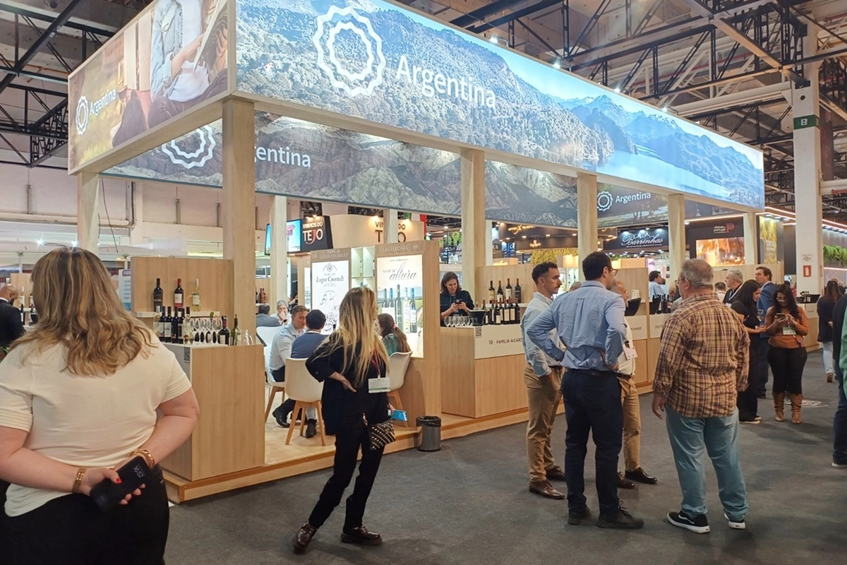 La Finca Fénix representó a Concordia en esta influyente feria internacional. La Finca Fénix representó a Concordia en esta influyente feria internacional.