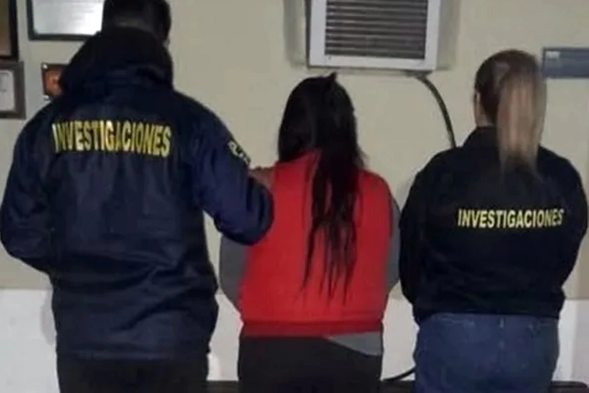 Con la tarjeta cargó nafta en su moto, en bidones y compró bebidas.