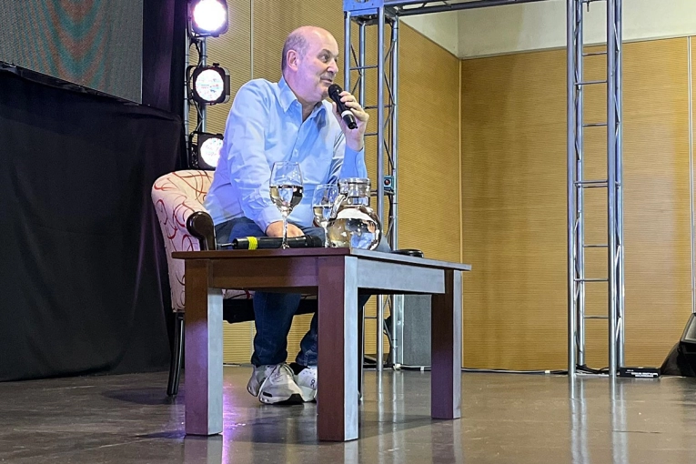 Sturzenegger dijo que por el acuerdo con EE UU "habrá muy buenas noticias para la Mesopotamia"