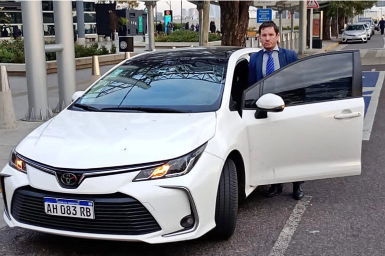 Encontraron incendiado el auto del hombre que viajó de Capital Federal a Concordia