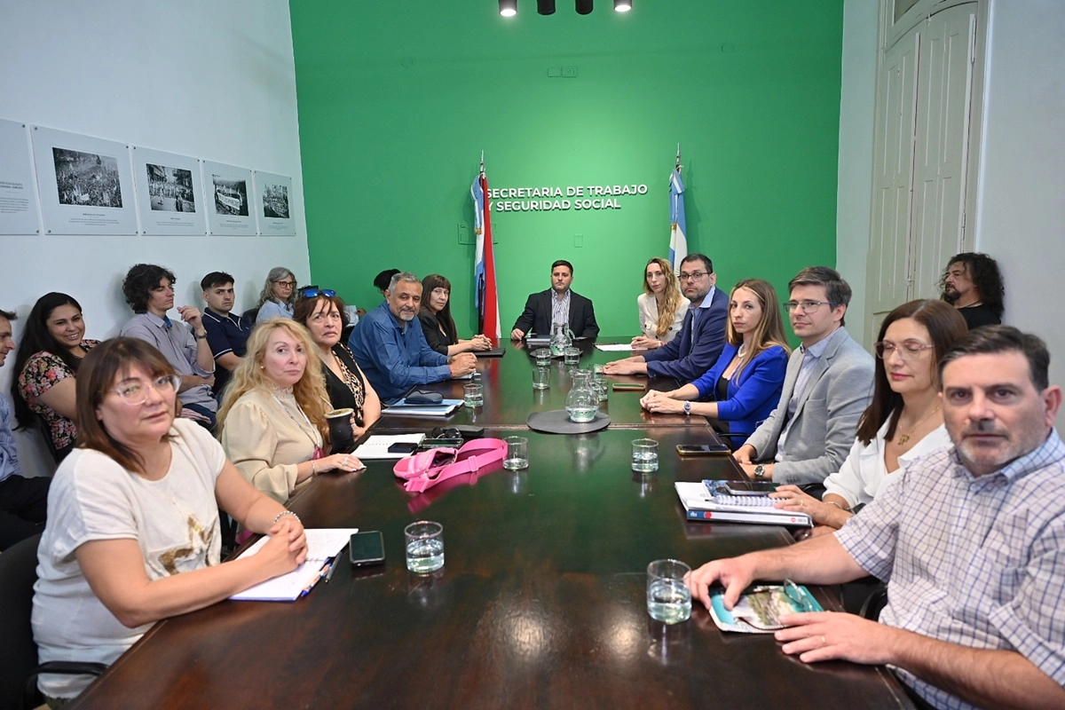 Subrayan la “preocupante situación económica” de los empleados públicos.