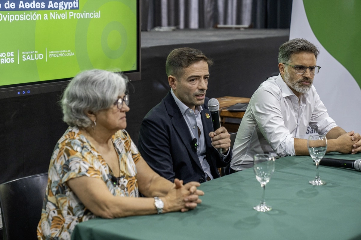 Blanzaco señaló que “el dengue es una enfermedad socioambiental”.