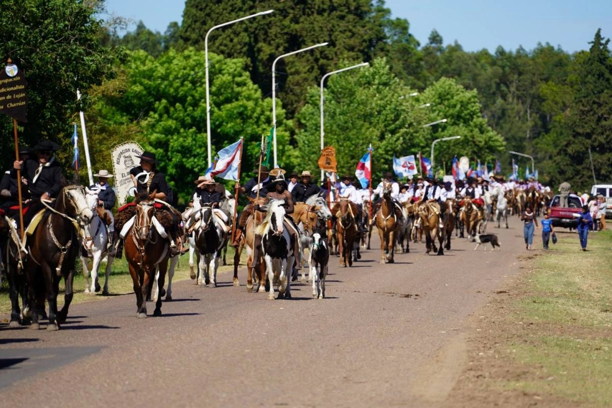 El tradicional desfile gaucho abri&oacute; la fiesta.